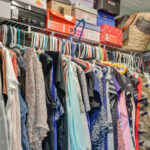 Dolabınızdaki Tel Raflar Sarkıyor mu? İşte Yardımcı Olabilecek Hızlı Bir Çözüm