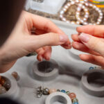 Bu Sevimli Kendin Yap Şarap Kadehi Takıları ile Hosting Oyununuzu Yükseltin