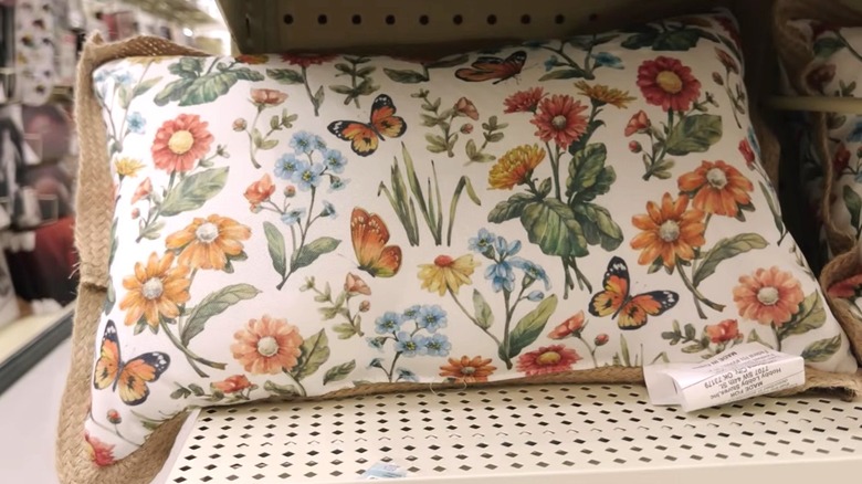 Açık bahar çiçekli veranda mobilya yastığı