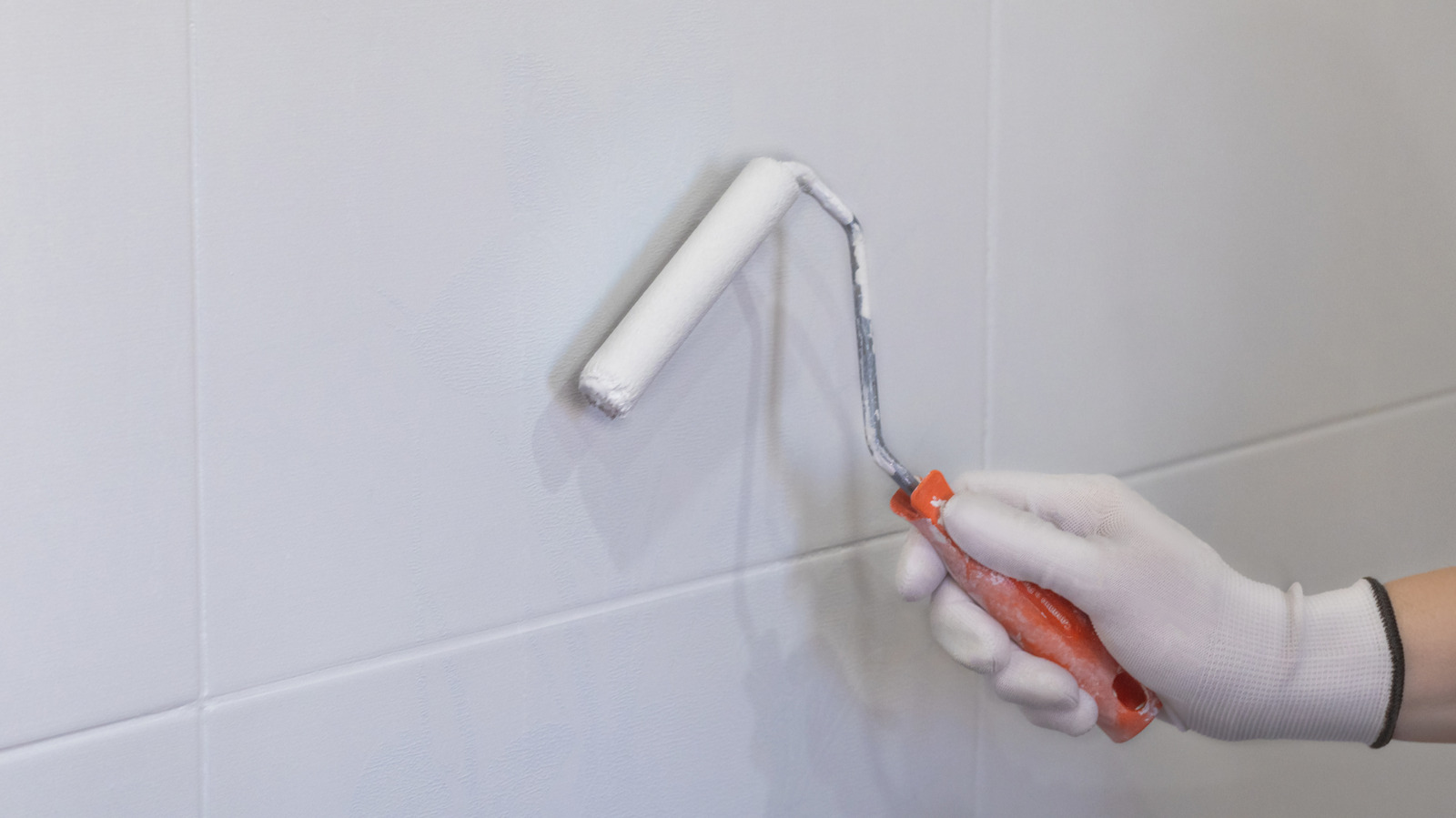 Boya Fayansınıza Yapışmıyor mu? İşte Nedeni ve Nasıl Düzeltileceği