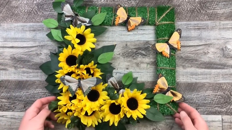 Dolar Ağacı çiminden yapılmış çelenk çerçevesi