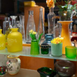 İkinci El Mağazasında Aranacak Değerli Vintage Vazo (Çok Fazla Renk ve Stili Var)