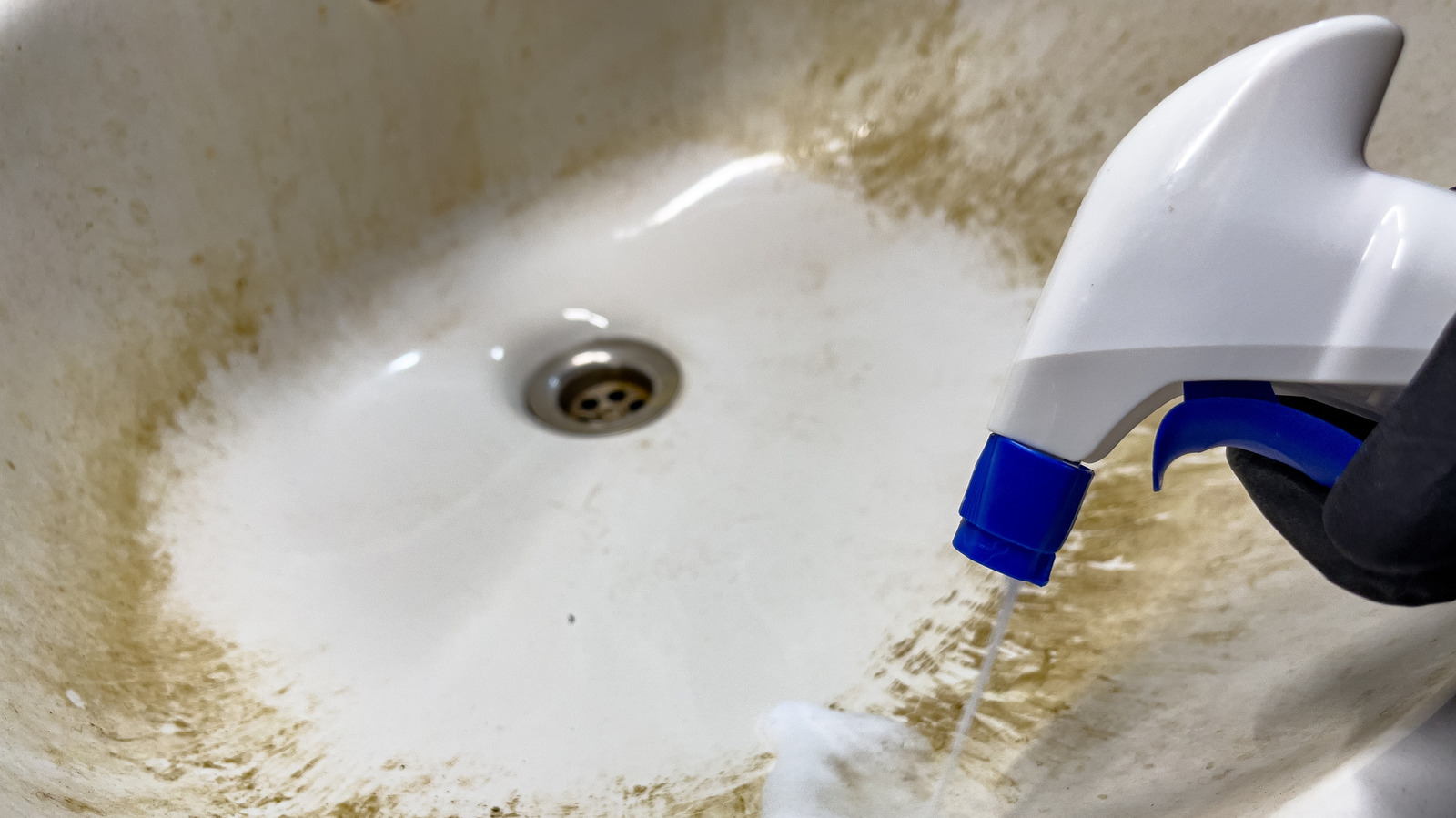 Bu Doğal Çözümle Mutfak Lavabonuzdan Sabun Köpüğünü Kolayca Çıkarın