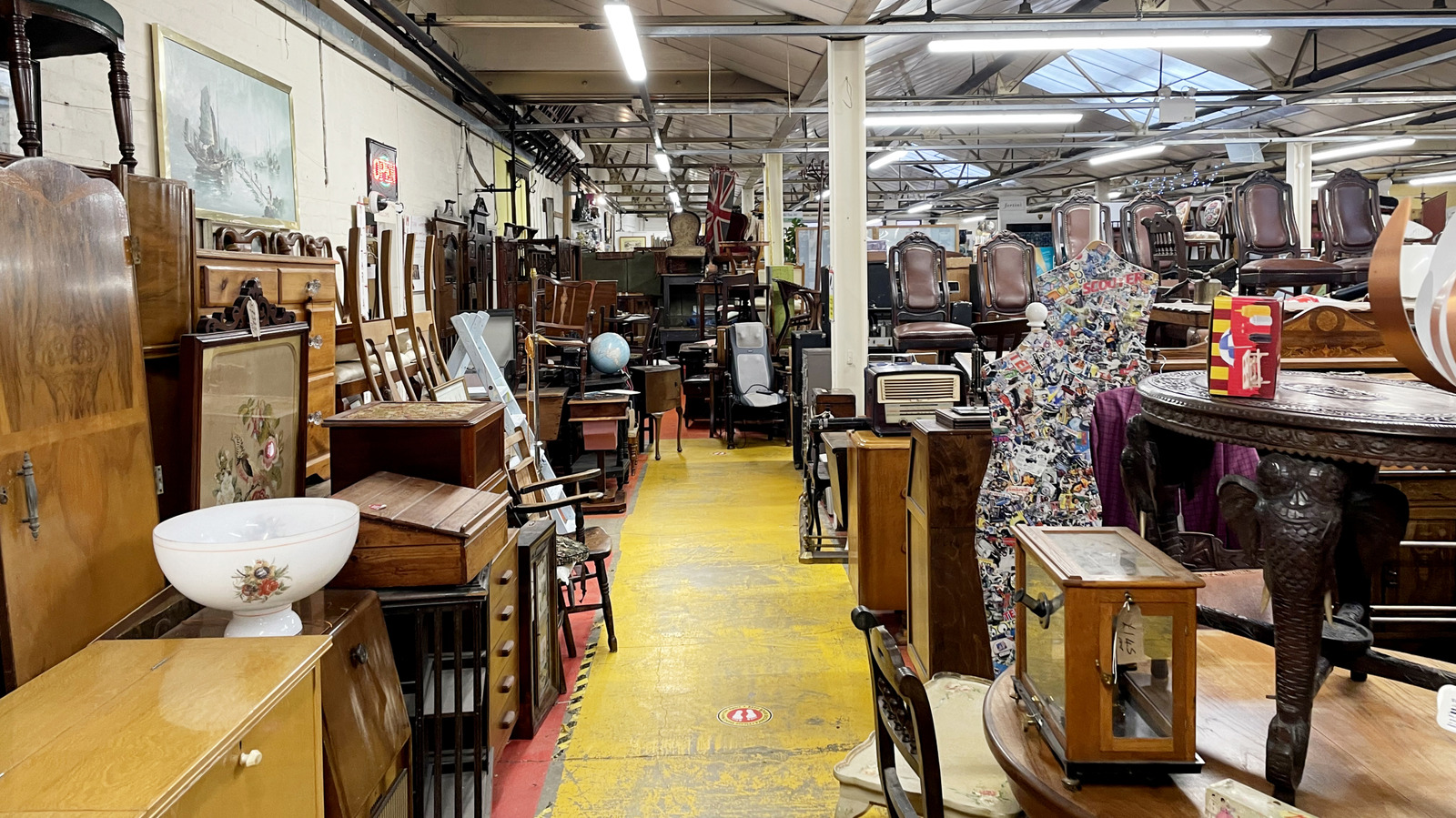 İkinci El Mağazasında Her Zaman Aranacak Vintage Marka (Çok Fazla Stil Var)