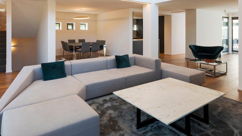 büyük beyaz mermer sehpa