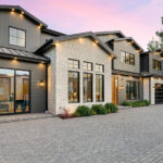 Geçirgen Garaj Yolunuzun Yıllarca Harika Görünmesini Sağlayacak 10 Bakım İpucu