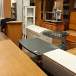 İkinci El Mağazasında Kontrol Edilecek Vintage Ahşap Mobilya Markası (Çok Fazla Seçenek Var)