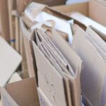 Karton Parçalarını En Şirin DIY Kiremitli Kitap Ayraçlarına Dönüştürün