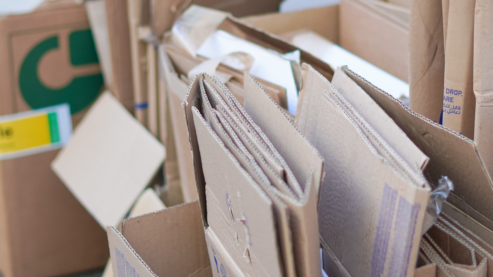 Karton Parçalarını En Şirin DIY Kiremitli Kitap Ayraçlarına Dönüştürün