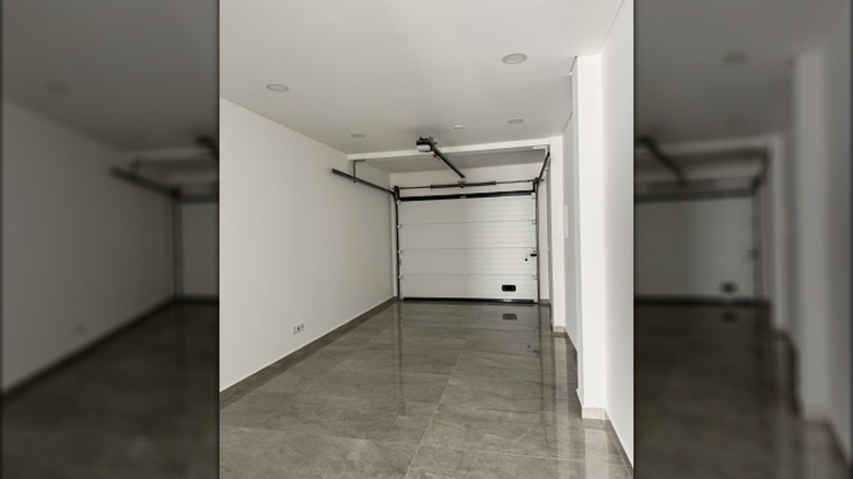 Garajda cilalı beton,