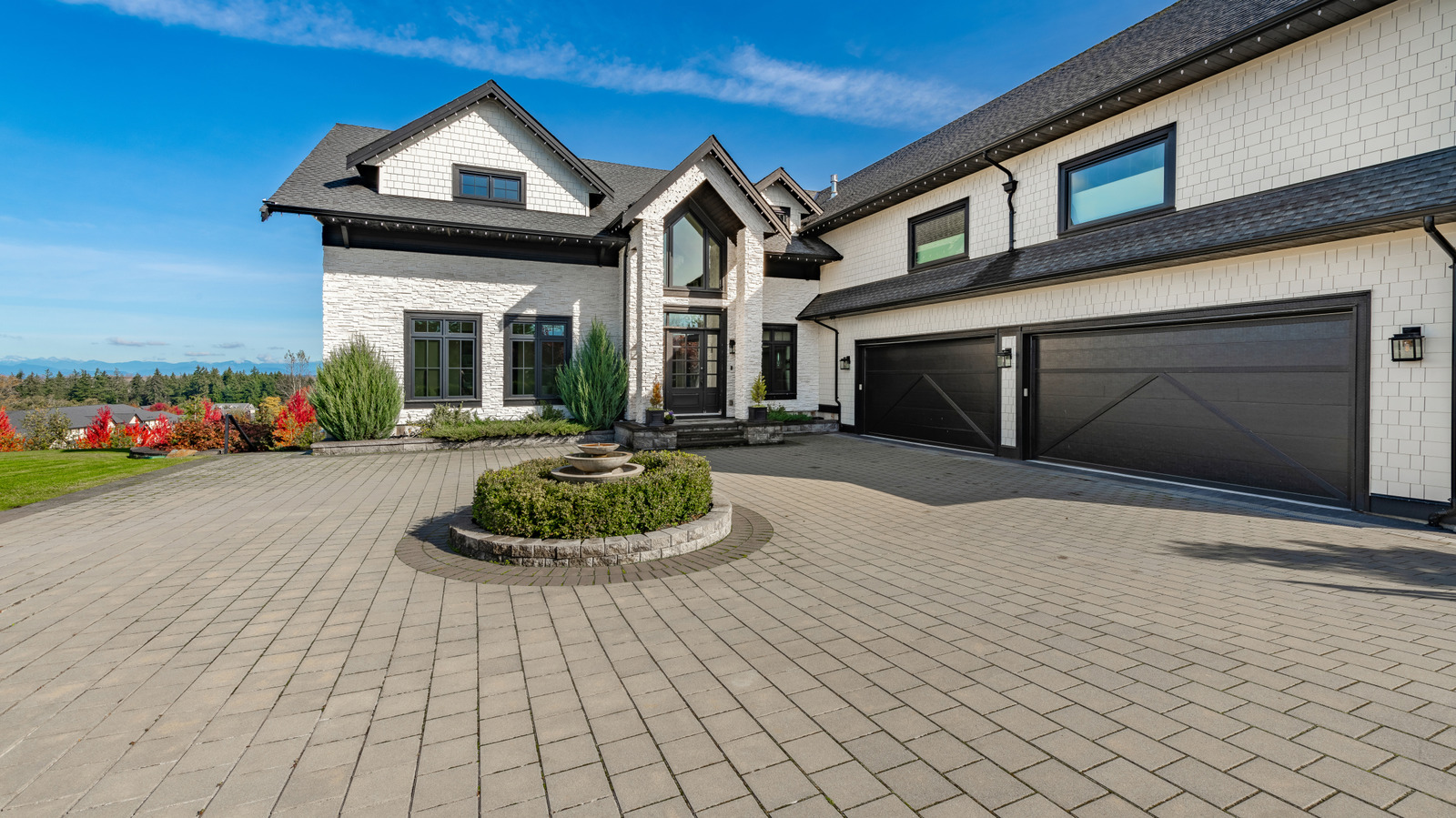 Çarpıcı Bir Araba Yolu Gösterimi İçin Deneyebileceğiniz 10 Geçirgen Asfaltlama Türü