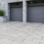 Sıkıcı Betona Elveda: Çok Şık Görünen Lüks Araba Yolu Tasarımı