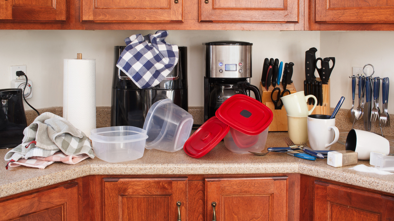 Costco'nun Tezgah Üstü Dağınıklığına Karşı Çok Yönlü, 2 Katmanlı Bir Çözümü Var