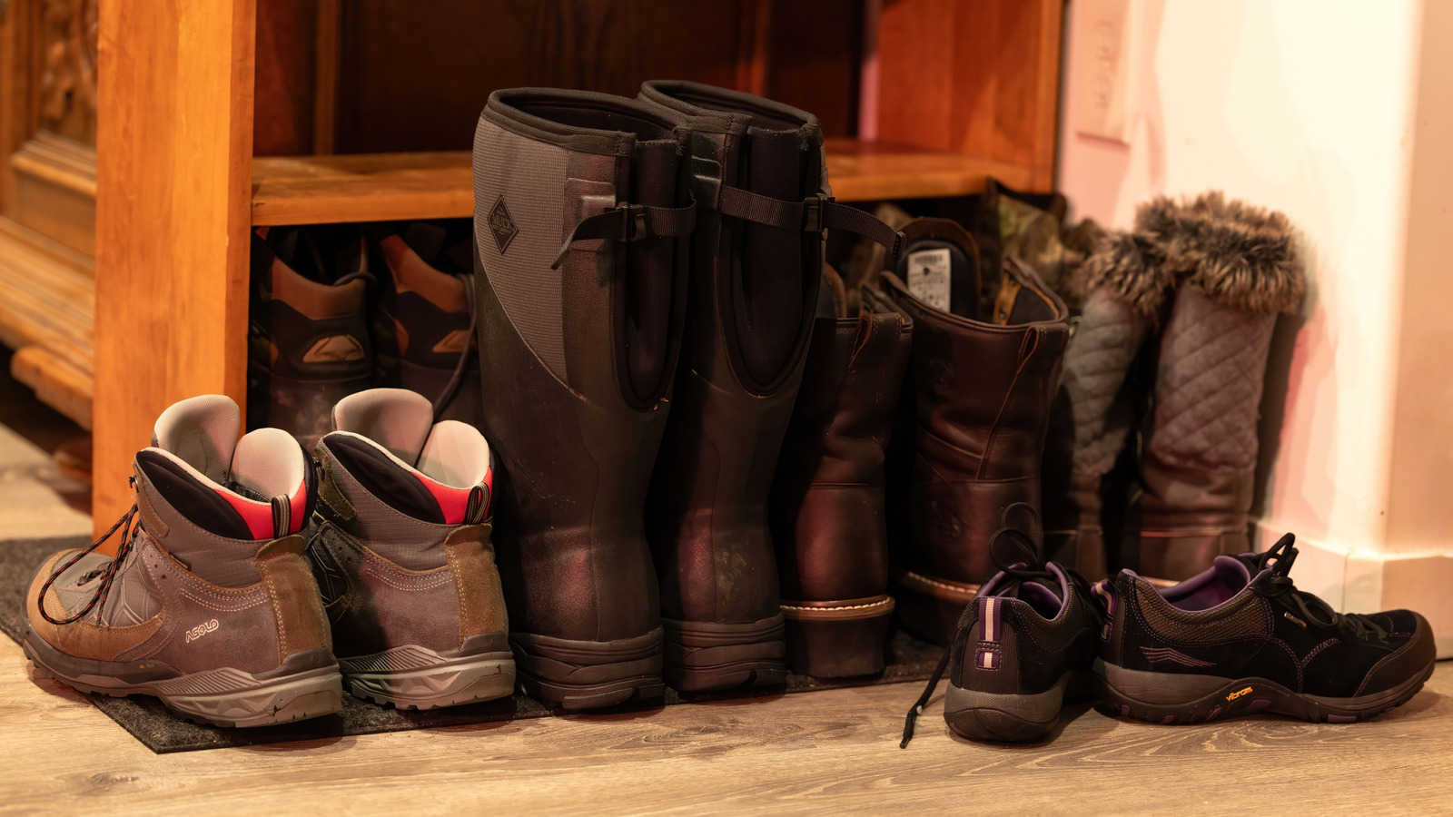 Dağınık Ayakkabıları Yerden Koruyan Akıllı Şarap Mantarı Kendin Yap