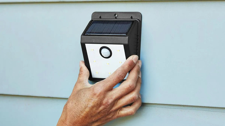 Liman Taşımacılığından Bunker Hill Güvenlik Duvara Monte Güneş Enerjili Güvenlik Işığı