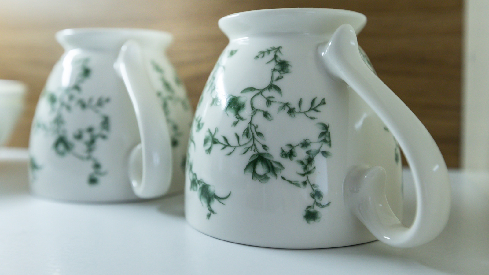 'Baş Aşağı' Yöntemi Mutfağınızı Çok Az Bir Çabayla Düzenli ve Dağınıklıktan Arındırabilir