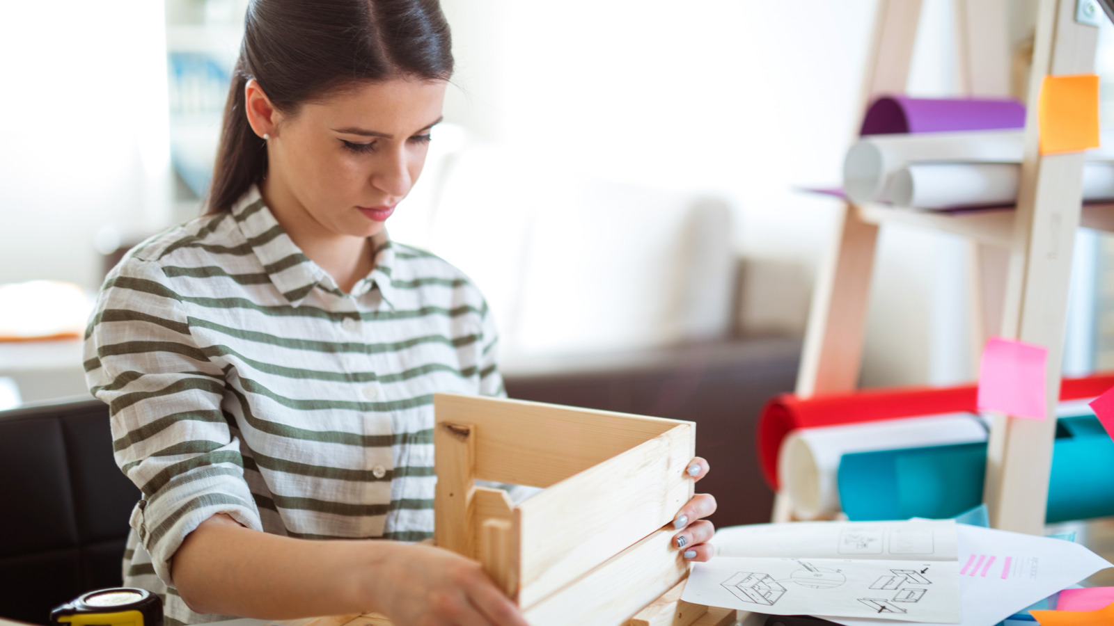 Dolar Ağacı Eşyalarını Ustaca Bir Kendin Yap Yöntemiyle En Şirin Bahar Kutusu Ekicisine Dönüştürün