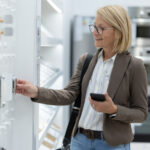 Kenara Çekin, Altın: İç Mekanları Etkileyen Çarpıcı Metal Kaplama