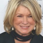 Martha Stewart'ın Yatağınızı Yapma Yöntemi, Yatak Odanızın En İyi Şekilde Görünmesini Sağlayacak