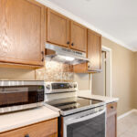 Eski Bal Meşe Dolaplarının Modern Görünmesini Sağlayan 8 Renk Paleti