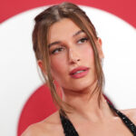 Hailey Bieber, Dağınık Mutfak Tezgahlarının Hala Şık ve Düzenli Görünebileceğini Kanıtladı