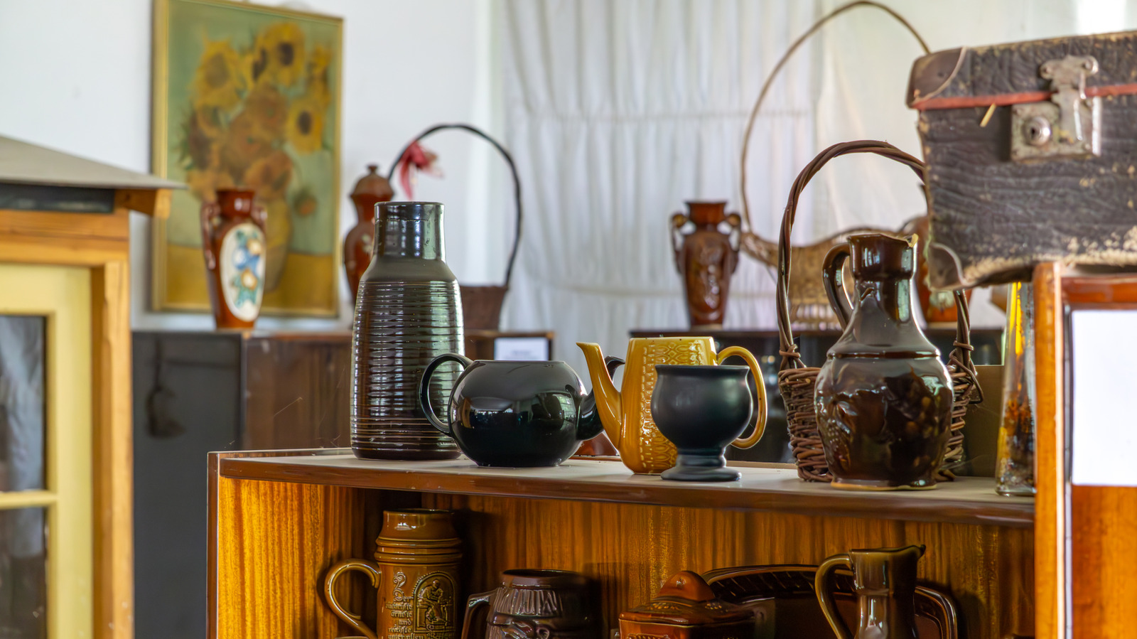 Ondan Kurtulmadan Önce Her Zaman Vintage Çömlekleri Kontrol Edin, Değerli Olabilir