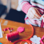 Kumaş Parçalarını Sevimli ve Rustik Ayçiçeği Dekoruna Dönüştüren Ustaca Kendin Yap Yöntemleri