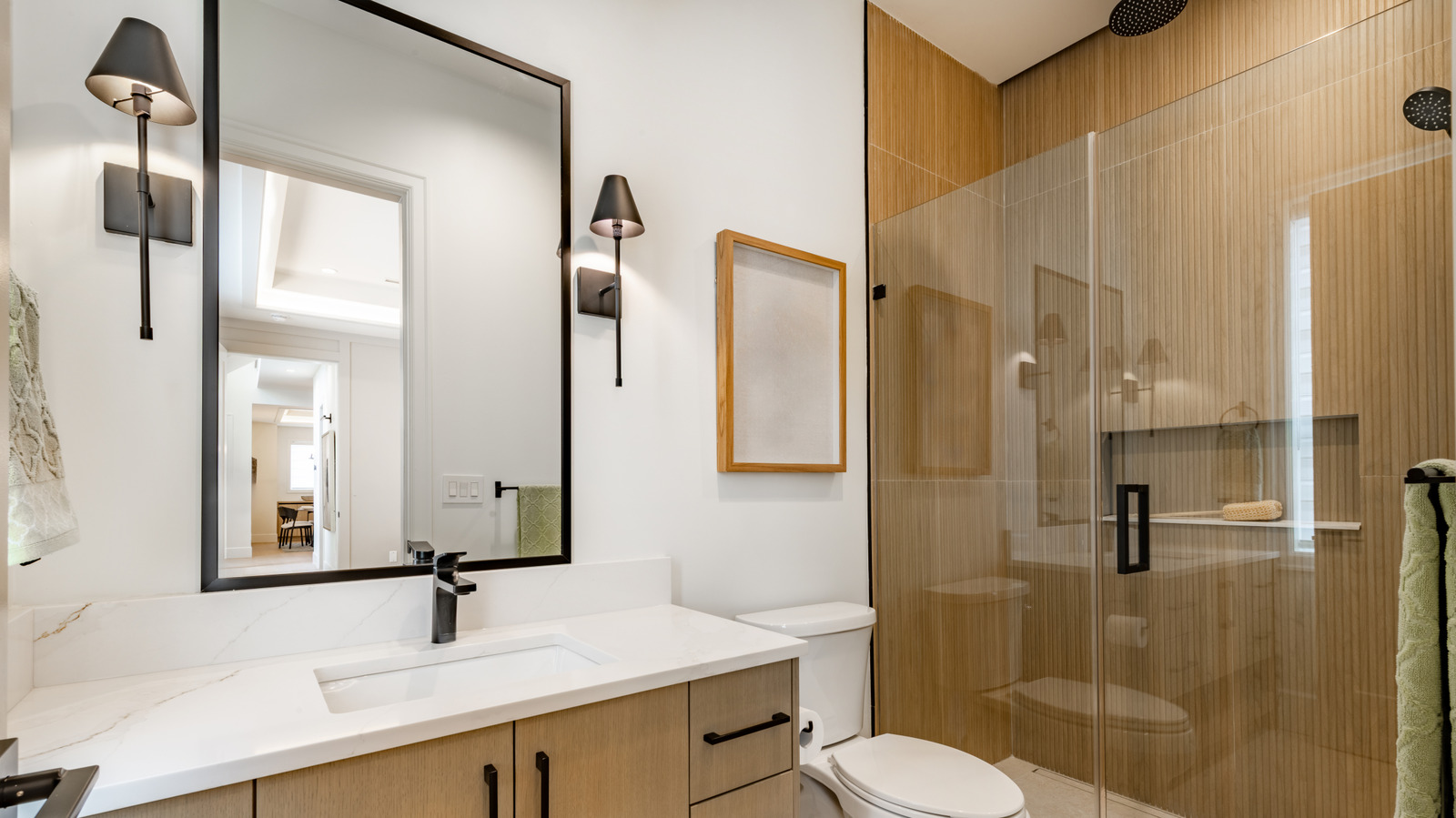Eski Bir Akıllı TV'yi Daha Önce Sahip Olmayı Dileyeceğiniz Bir Banyo Özelliğine Dönüştürün