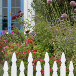 Güzel Bir Vaha Yaratan Yazlık Bahçenin Temeli