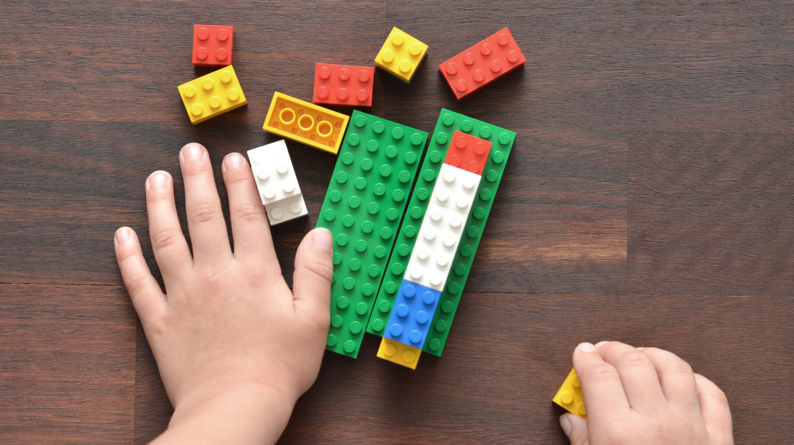 Costco'nun Yeni Özelleştirilebilir Yatak Odası Takımı Lego Hayranları Düşünülerek Tasarlandı