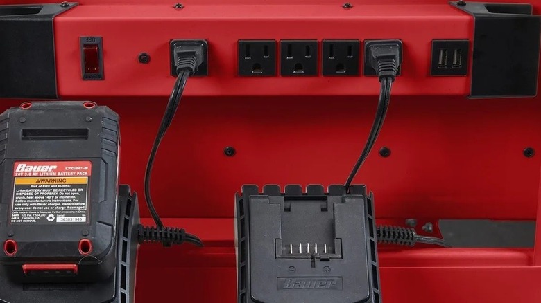 ABD Genel elektrik prizine takılı pil şarj cihazları