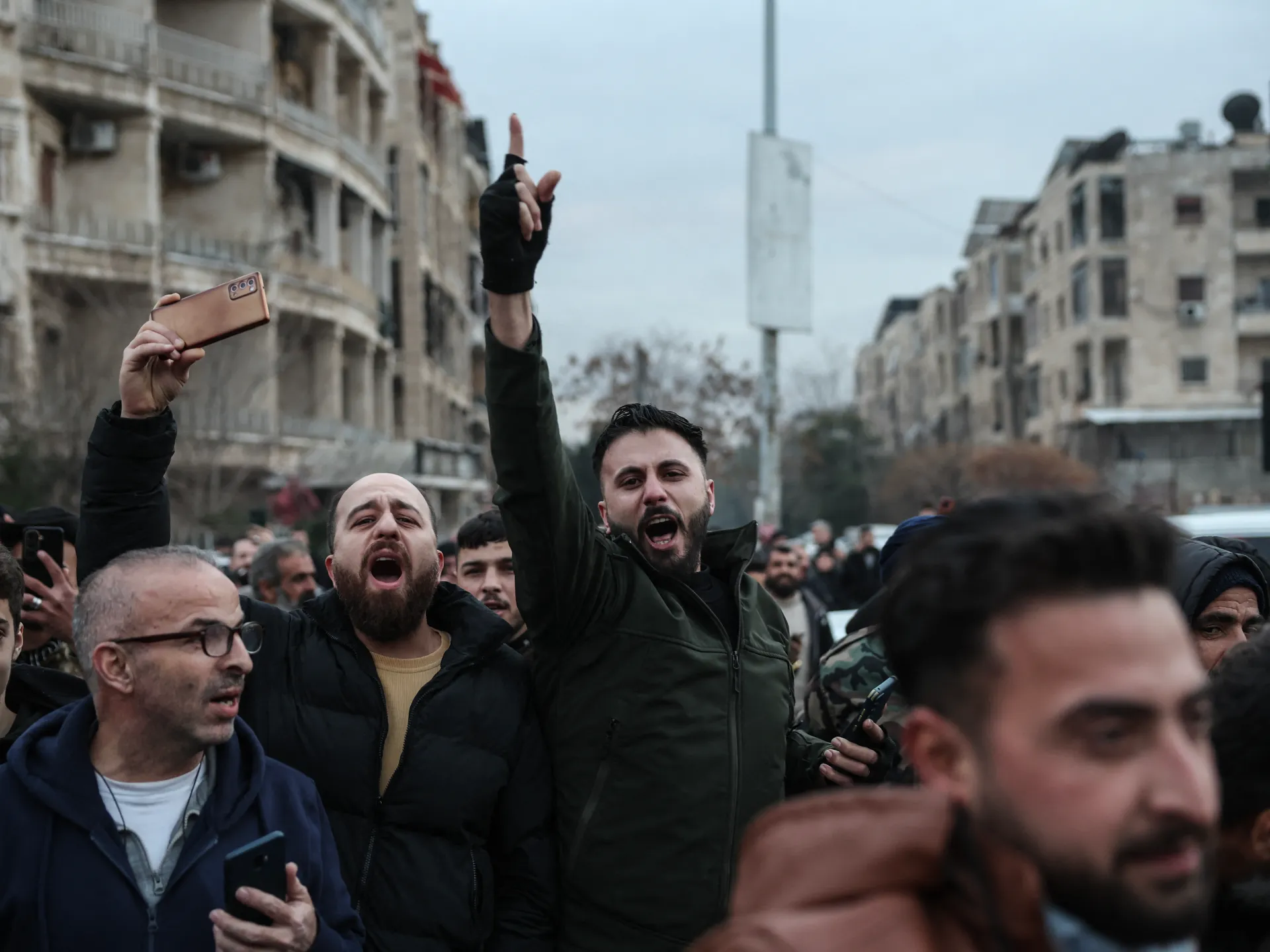 Suriye kararnamesi Kürtlere yeni haklar tanıyor ve Kürt dilini resmen tanıyor