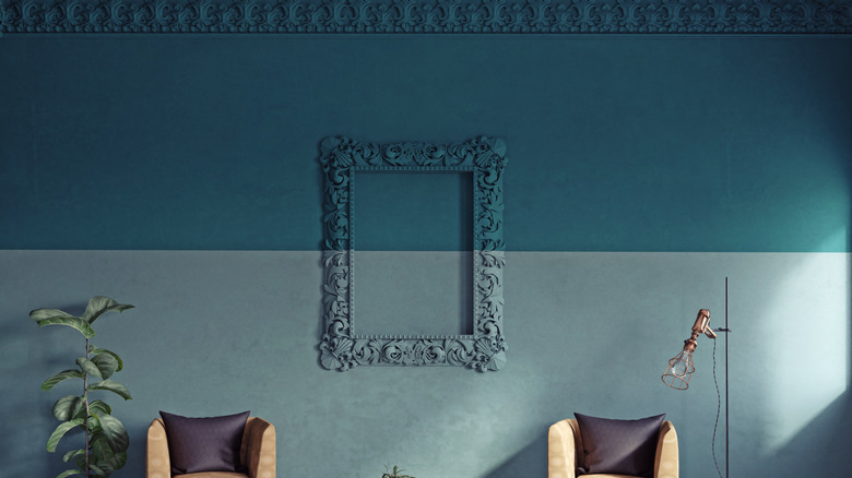 Oturma odasında deniz mavisi rengi kaplama