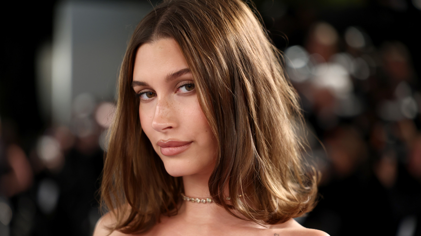 Hailey Bieber'ın Şık Çözümünü Çalarak Çantalarınızı Düzenli Tutun