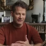 Nate Berkus'un Çarpıcı Bir Bahar Buketi Oluşturmak İçin Kullandığı Çiçekler