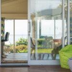 Sürgülü Cam Kapılarınıza 15 Doların Altında Ekstra Güvenlik Ekleyin