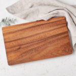 Dolar Ağacı Kesme Tahtalarını Kullanışlı Depolama Raflarına ve Raflara Dönüştürmenin 12 Yolu