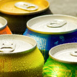 Eski Bir Soda Kutusunu Bahçeniz İçin Şık Bir Güneş Süslemesine Dönüştürün