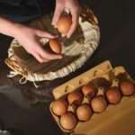 Amazon'da Mutfak Tezgahınızda 100'den Fazla Yumurta Saklayabilen İstiflenebilir Yumurta Tutucu