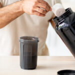 Benzersiz Bir Kendin Yap Yöntemiyle Protein Tozu Kutusunu Çöpten Hazineye Dönüştürün