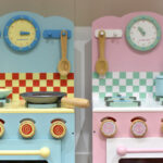 Bu Ayakkabı Rafı Depolama Çözümüyle Çocuğunuzun Mutfağını Düzenli Tutun