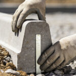 Araba Yolu Kenarları Sadece Görünüşten Çok Daha Fazlasıdır