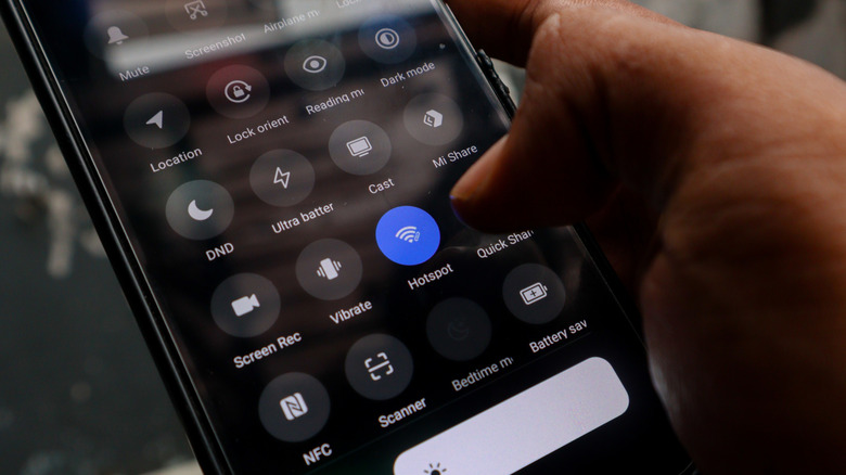 Parmaklar açılıyor 