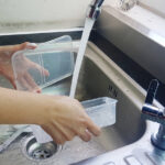 Plastik Kapakları İleri Dönüştürülmüş Ev Dekoruna Dönüştürmek İçin Tasarruf Edin