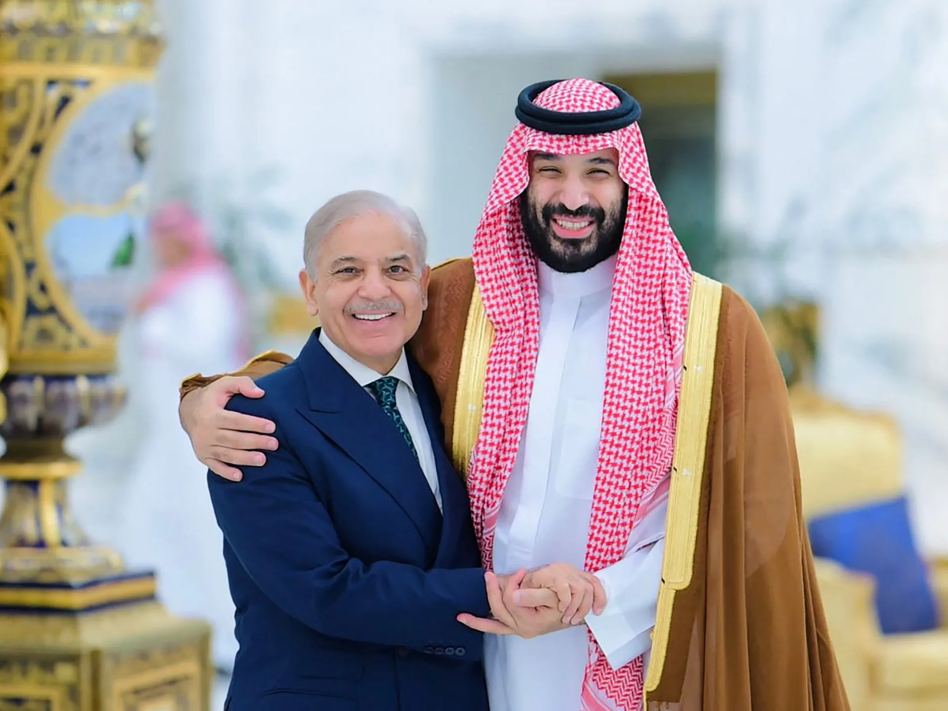 Pakistan Başbakanı ve genelkurmay başkanı, ABD-İran görüşmelerinin devamı için önemli gezileri tamamladı