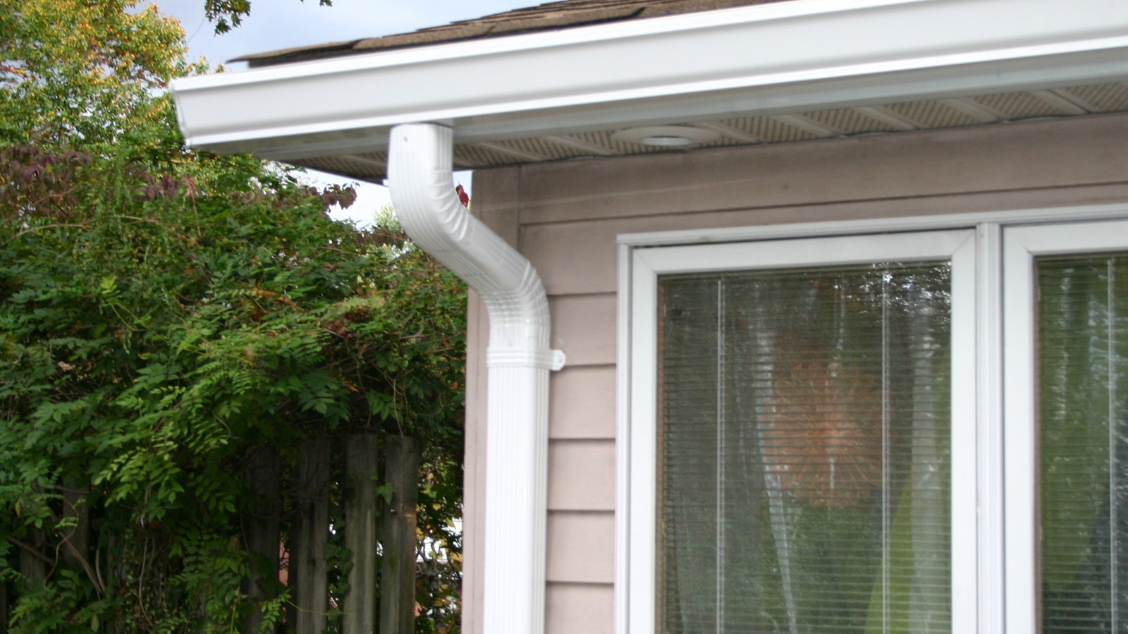 Bahçenizde Düşmüş Bir Drenaj Bulursanız Ne Yapmalısınız?