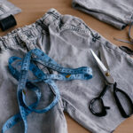 Eski Bir Kot Pantolonu Vintage Esintili Bir Fırın Eldivenine Dönüştürün