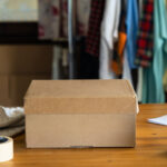 Eski Bir Ayakkabı Kutusunu Dağınık Tezgahlar İçin Akıllı Sahte Tuğla Deposuna Dönüştürün