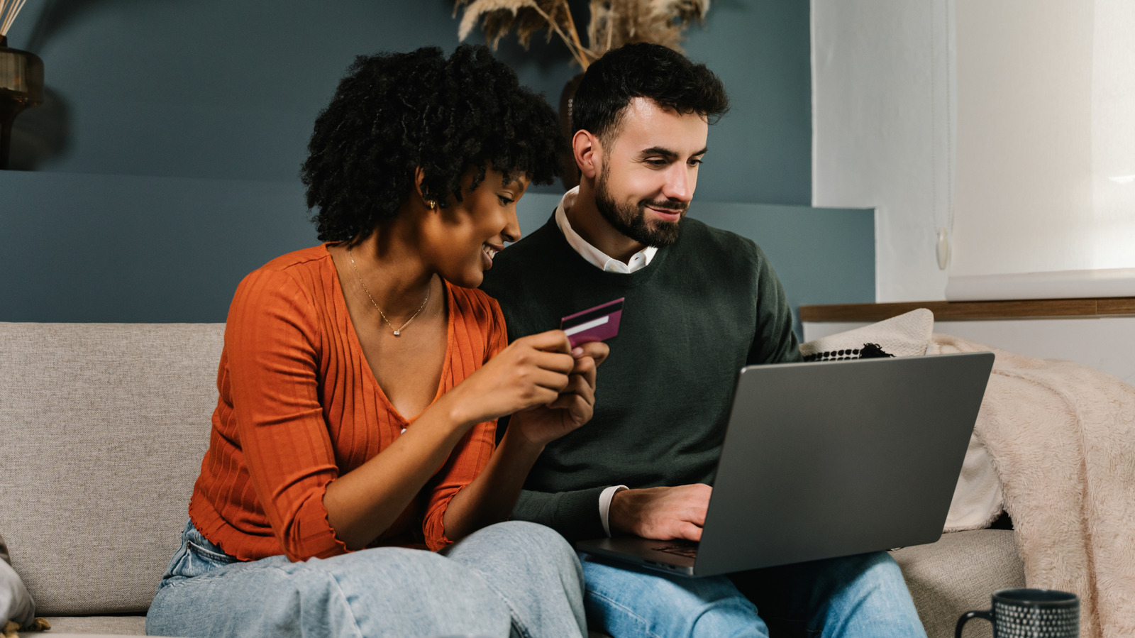 Bu Yaz Mayıs 2026 Başına Kadar 400 Dolar İndirimli Costco Gazebo ile Serin Kalın