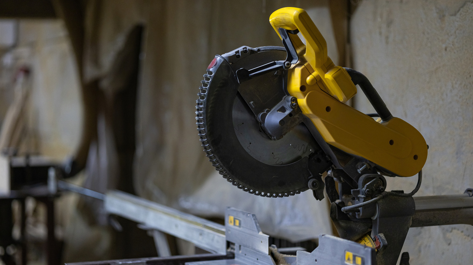 Bu Yüksek Puanlı Dewalt Gönye Testere 2026 Yılının En İyi Alet Anlaşması İçin Yarışmacı Olabilir